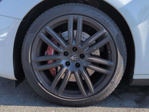 Used 2021 Maserati Ghibli S Q4 AWD/4WD image 14