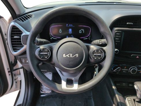 Used 2024 Kia Soul LX w/ Option Group 015 FWD image 12