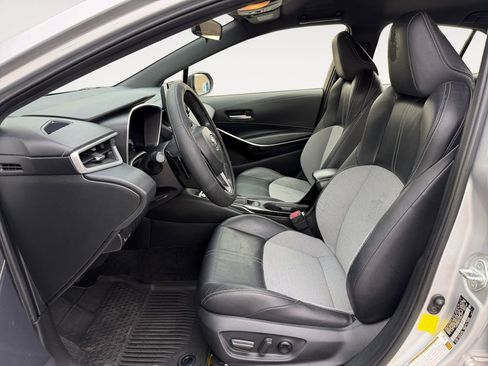 Used 2020 Toyota Corolla XSE FWD image 14