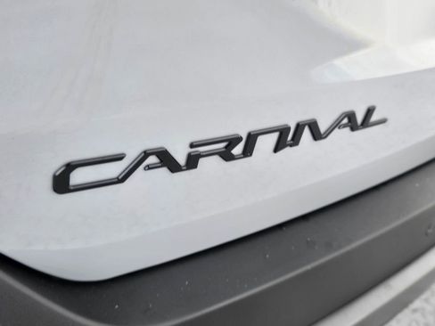 New 2026 Kia Carnival SX Prestige FWD image 6