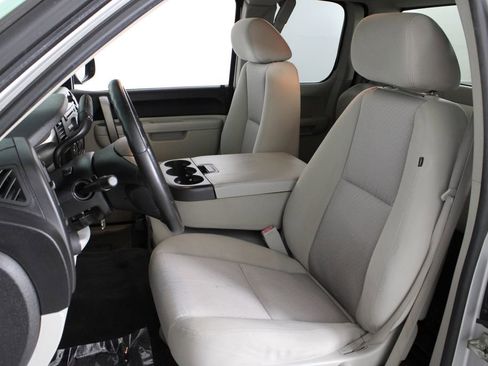 Used 2010 Chevrolet Silverado 1500 LT w/ Regional Value Package image 17