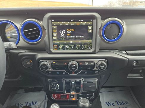 Used 2023 Jeep Wrangler Unlimited Rubicon 4xe image 23