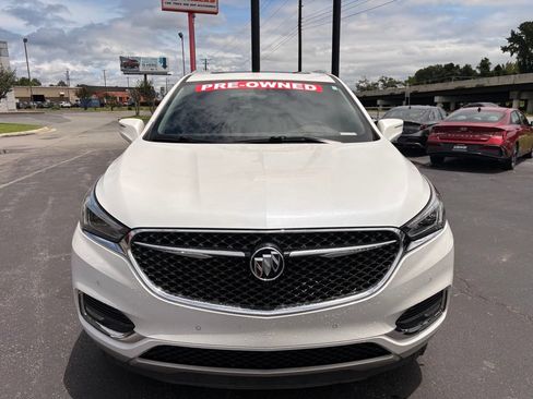 Used 2019 Buick Enclave Avenir FWD image 2