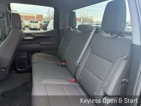 Used 2024 Chevrolet Silverado 1500 LT image 25