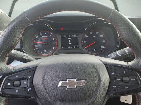 Used 2024 Chevrolet Trax RS w/ Driver Confidence Package FWD image 15