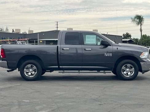 Used 2017 RAM 1500 Classic SLT RWD image 3