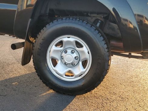 Used 2012 Toyota Tacoma 4x4 Access Cab image 9