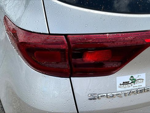 Used 2020 Kia Sportage LX image 27