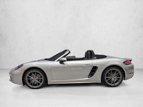 Used 2021 Porsche 718 Boxster image 11
