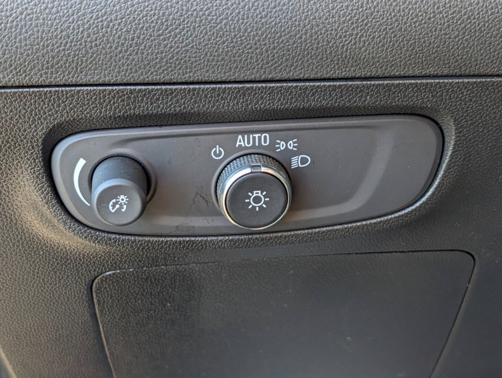 Used 2024 Buick Encore GX Preferred FWD image 11