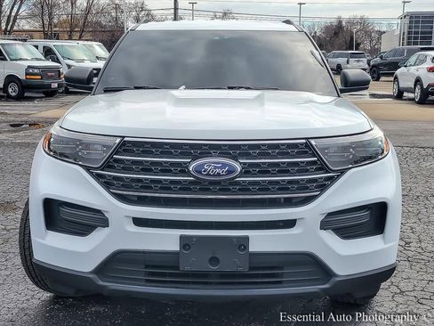Used 2020 Ford Explorer XLT AWD/4WD image 7