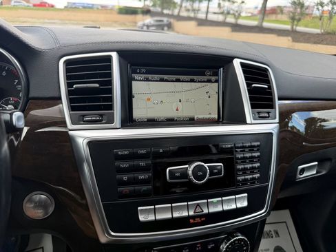 Used 2015 Mercedes-Benz GL 450 4MATIC image 42