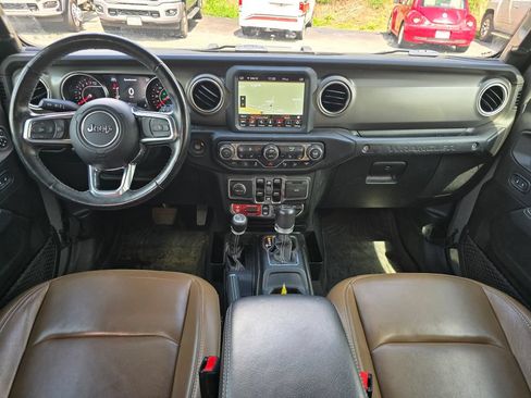 Used 2021 Jeep Wrangler Unlimited Rubicon AWD/4WD image 5