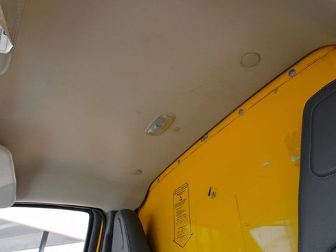Used 2022 GMC Savana 3500 Extended w/ Power Convenience Package RWD image 25