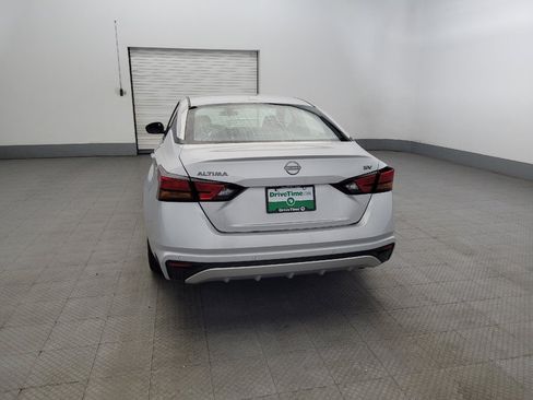 Used 2024 Nissan Altima 2.5 SV image 6