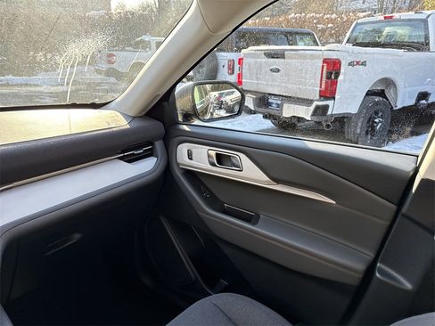 Used 2025 Ford Explorer Active image 14