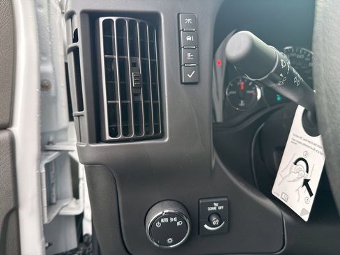 New 2025 GMC Savana 2500 w/ Enhanced Convenience Package RWD image 38