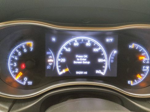 Used 2017 Jeep Grand Cherokee Limited w/ Luxury Group II RWD image 23