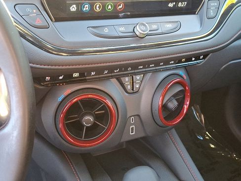 Used 2023 Chevrolet Blazer RS w/ Enhanced Convenience Package image 23