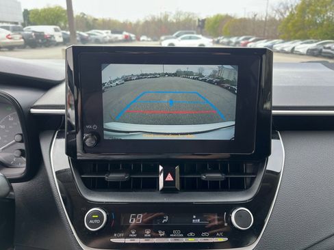 Used 2025 Toyota Corolla LE image 20