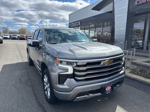 Used 2023 Chevrolet Silverado 1500 High Country AWD/4WD image 2