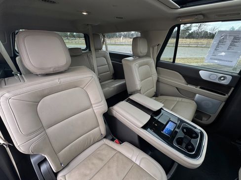Used 2024 Lincoln Navigator L Reserve image 24