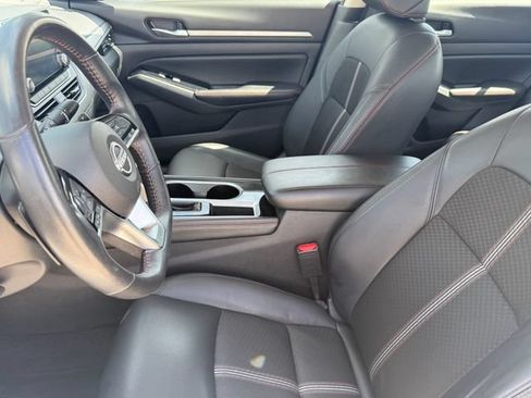 Used 2024 Nissan Altima 2.5 SR FWD image 13