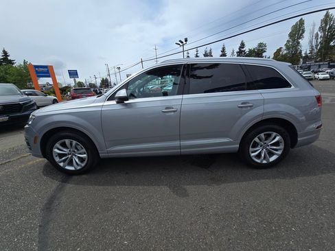 Used 2019 Audi Q7 3.0T Premium AWD/4WD image 3