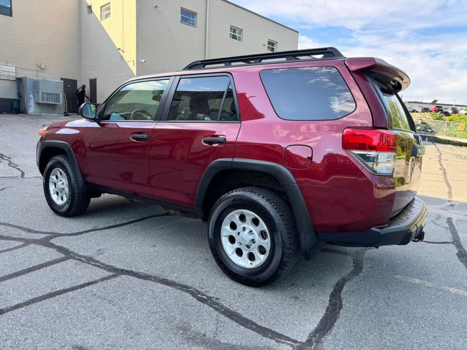 Used 2013 Toyota 4Runner Trail AWD/4WD image 8