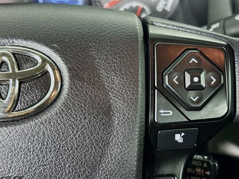 Used 2022 Toyota Tacoma SR image 14