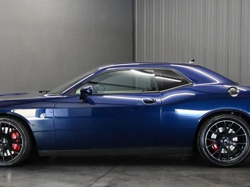 Used 2015 Dodge Challenger SRT Hellcat RWD image 8