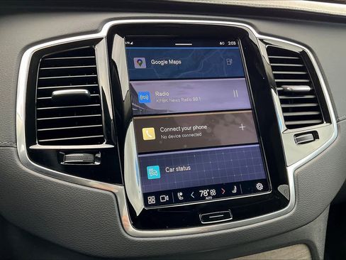 Used 2023 Volvo XC90 T8 Ultimate w/ Lounge Package image 36