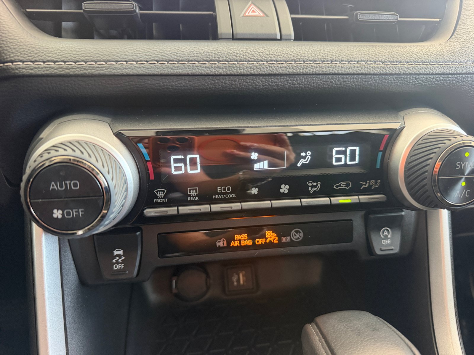 Used 2023 Toyota RAV4 XLE w/ Convenience Package FWD image 14