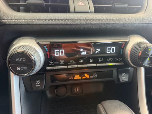 Used 2023 Toyota RAV4 XLE w/ Convenience Package FWD image 14