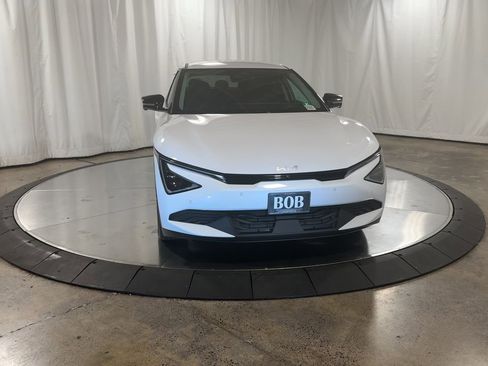 New 2025 Kia EV6 Light image 4