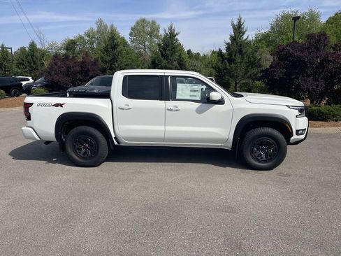 New 2026 Nissan Frontier PRO-4X w/ Tow Package AWD/4WD image 2