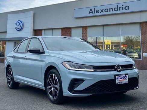 Certified 2025 Volkswagen Jetta Sport image 1