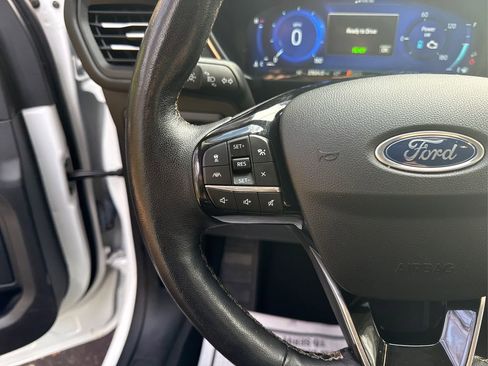 Used 2021 Ford Escape Titanium w/ Titanium Elite Package image 39