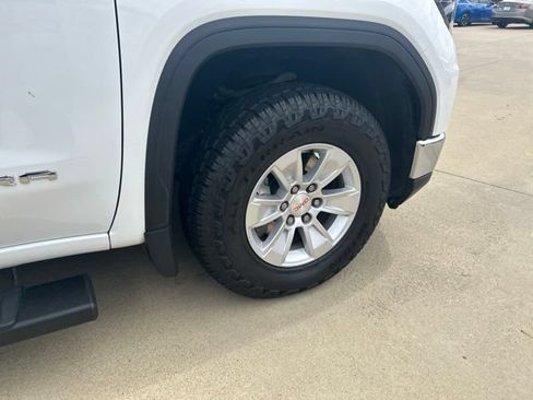 Used 2023 GMC Sierra 1500 SLE AWD/4WD image 16