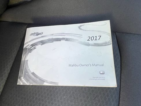 Used 2017 Chevrolet Malibu LT image 23