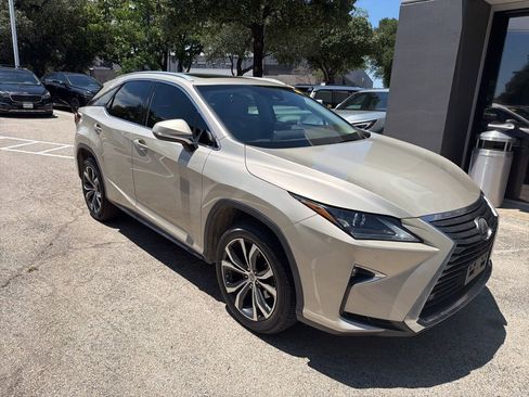 Used 2017 Lexus RX 350 FWD w/ Premium Package image 2