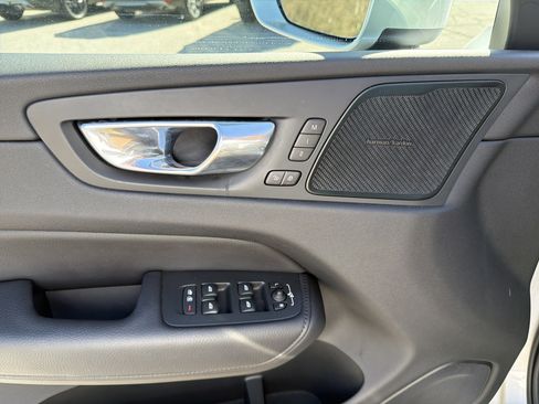 Used 2020 Volvo XC60 T5 Inscription w/ Protection Package Premier image 13