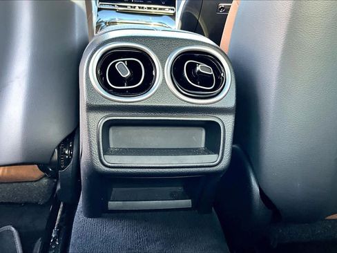 Certified 2025 Mercedes-Benz CLE 300 4MATIC Coupe image 33