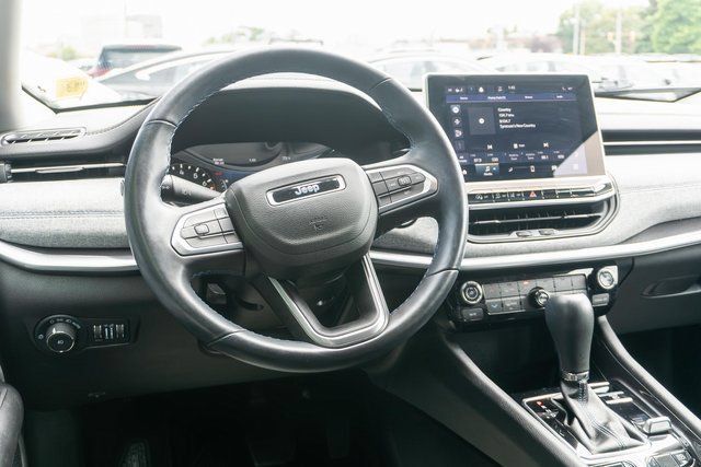 Used 2022 Jeep Compass Latitude w/ Convenience Group AWD/4WD image 14