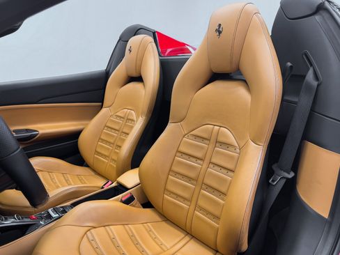 Used 2018 Ferrari 488 Spider RWD image 24