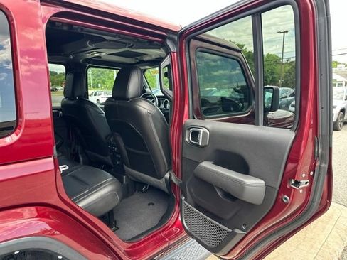 Used 2021 Jeep Wrangler Unlimited Sahara AWD/4WD image 14