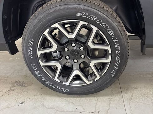 New 2026 RAM 1500 Laramie AWD/4WD image 31