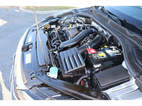 Used 2022 Volkswagen Jetta S image 32