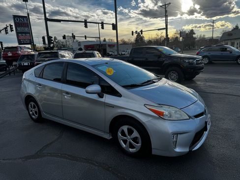 Used 2012 Toyota Prius Two w/ Protection Pkg FWD image 2