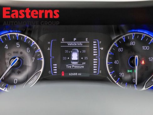 Used 2023 Chrysler Voyager LX image 18